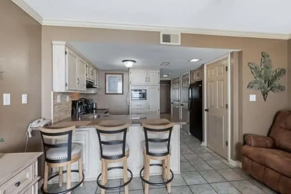 Snowbirds Welcome Pool Boat Marina Sleeps 4 Holiday home Gulf Shores